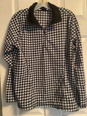 Old Navy Black and White Houndstooth Quarter-Zip Fleece Pullover